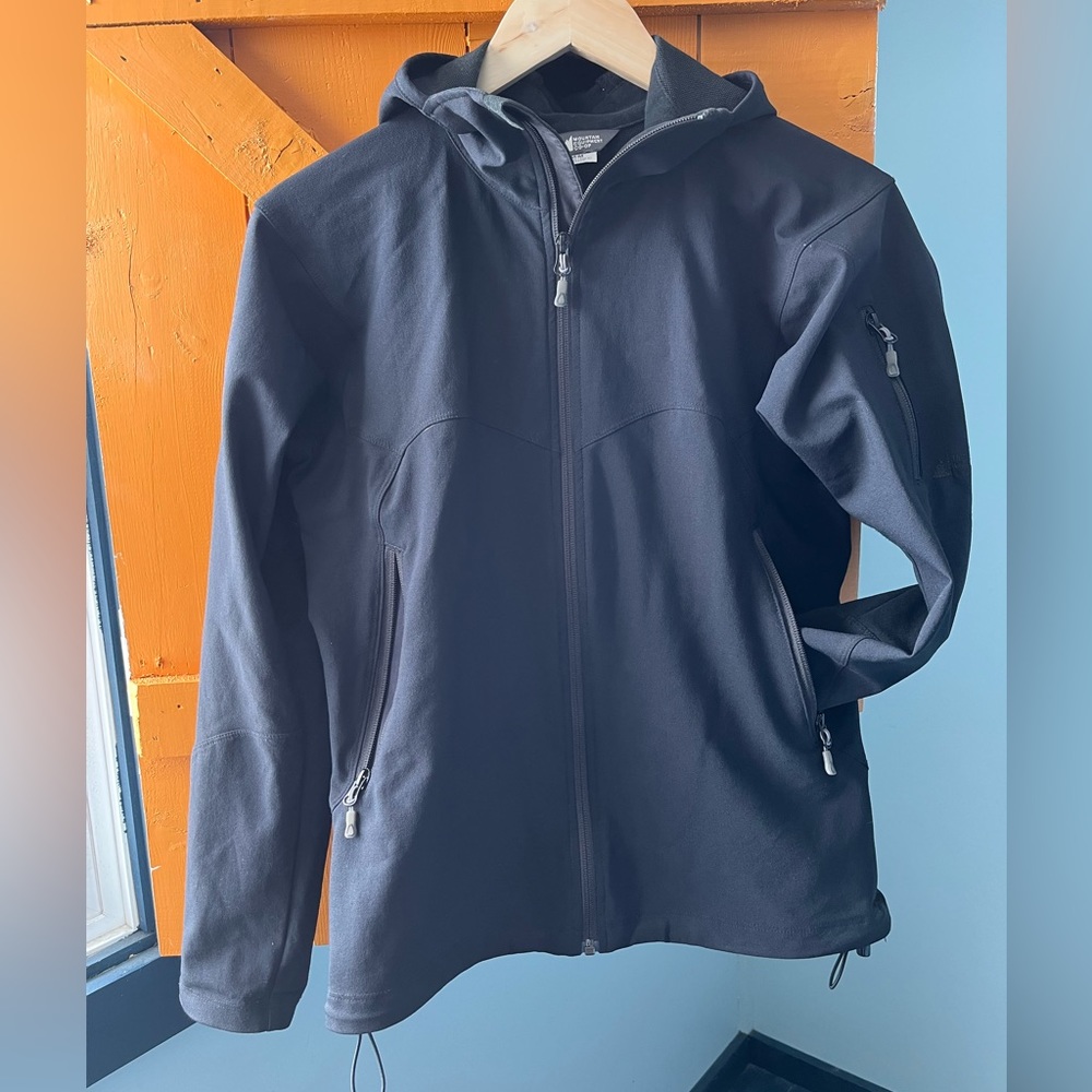 MEC - black soft shell. Gently used. Sz Med
